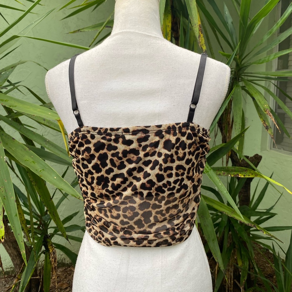 Leopard Ruched Crop Top - Picture 4 of 7